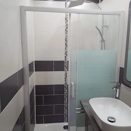 A L'Ombre Du Lilas II - Terrasse - Possibilite De Spa Épinal